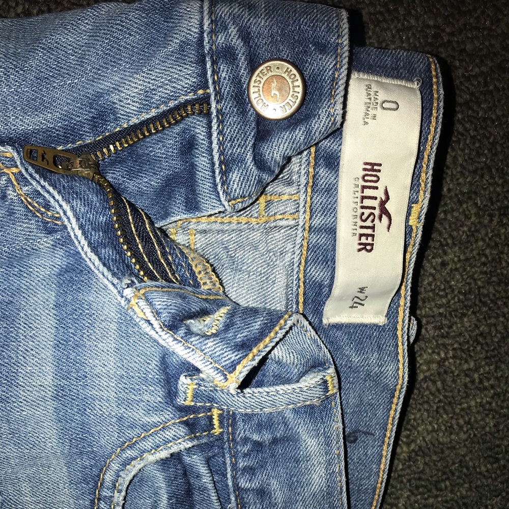 HOLLISTER WOMENS TRENDY SHORTS - NEW